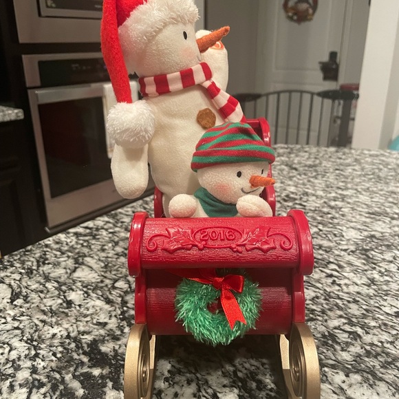 Hallmark Twinkling Sleigh Ride Snowman Techno Plush, snowman, collectible - Picture 4 of 8